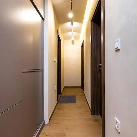 Victoria 2-bedroom Apartman *