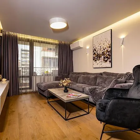 Victoria 2-bedroom