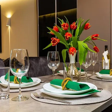 Victoria 2-bedroom Apartment