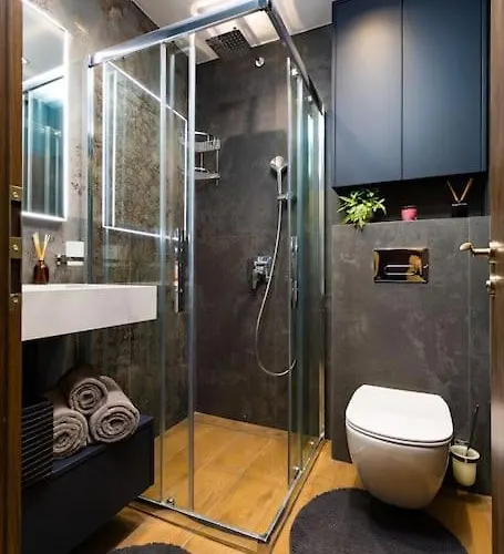 Victoria 2-bedroom 公寓 *